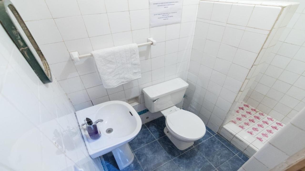 לימה Beraja Family Hostel מראה חיצוני תמונה