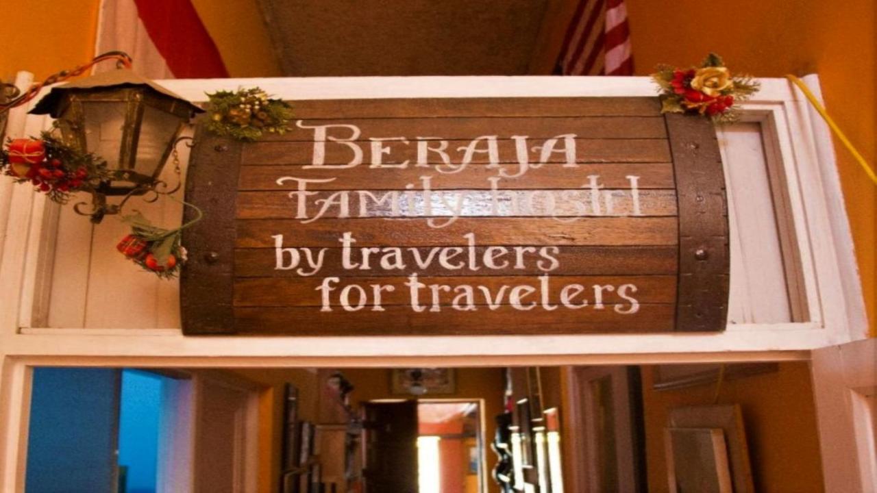 לימה Beraja Family Hostel מראה חיצוני תמונה